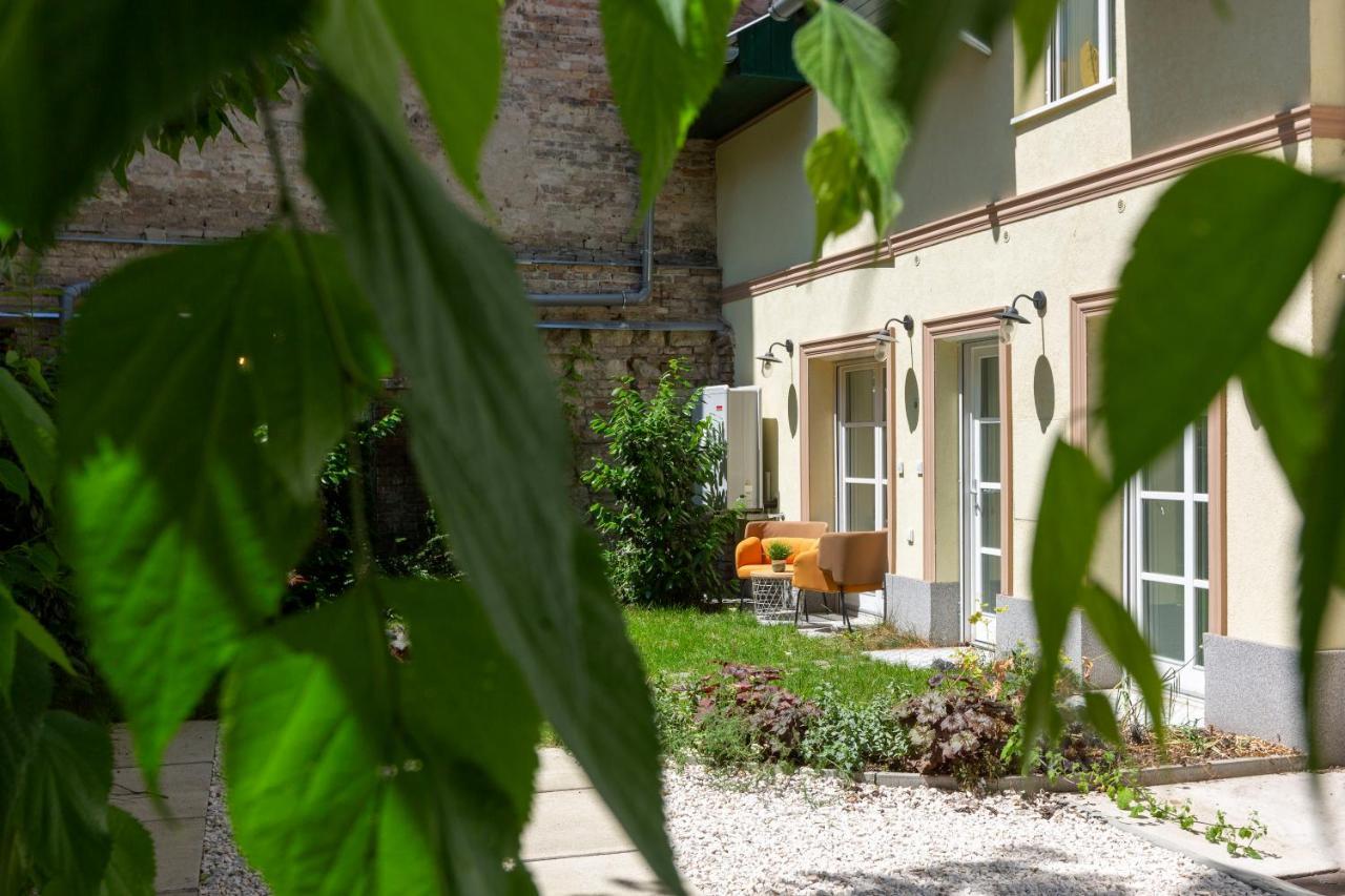 Unique Central 3 Floor Home With 4Bdrm, 3Bthrm Будапешт Экстерьер фото